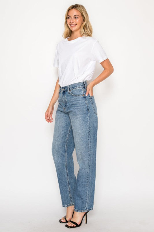 Mid Rise Unisex Tapered Baggy Silhouette Jeans