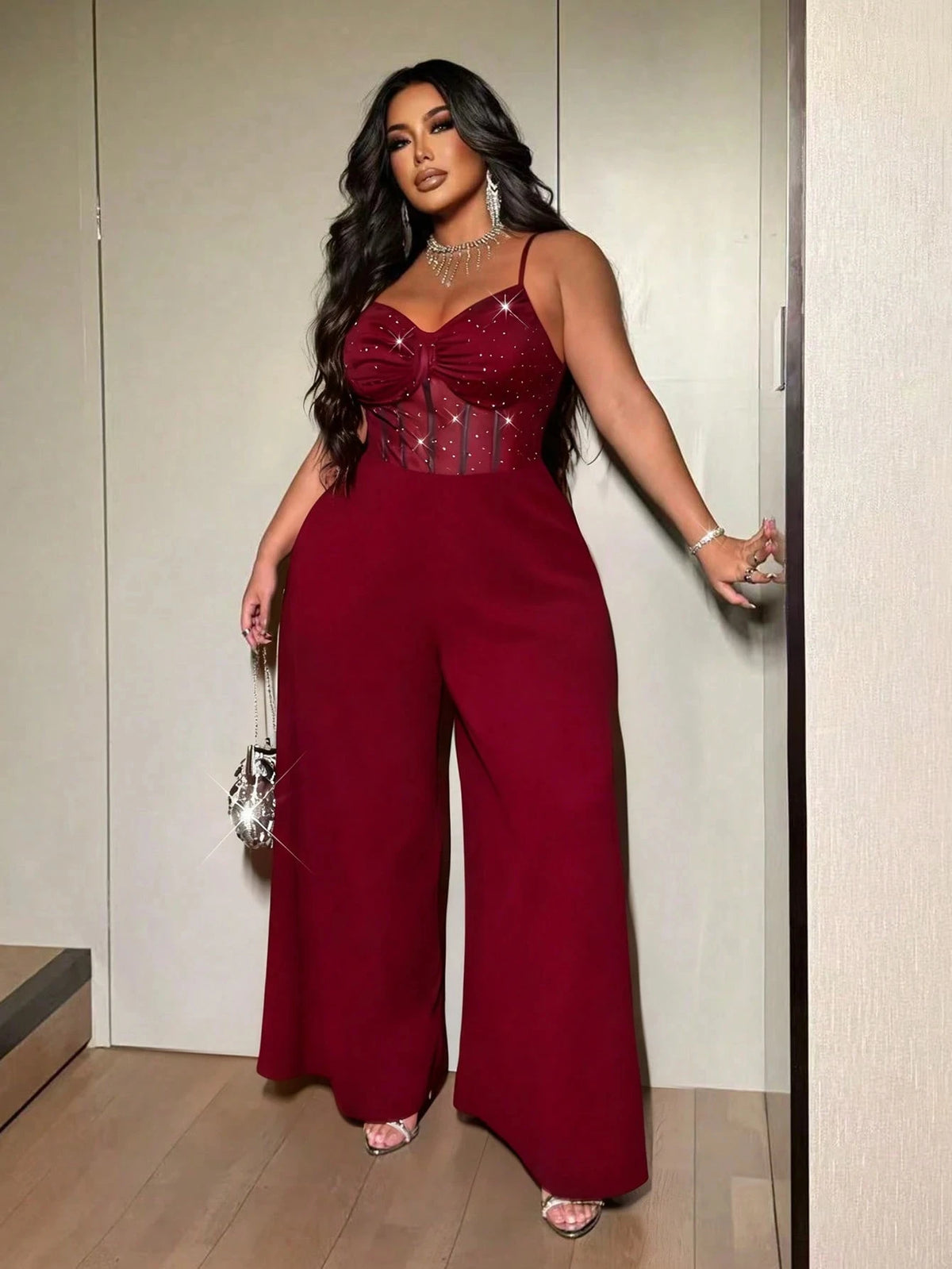 Plus-size women's sexy wide-leg jumpsuit, a stylish backless jumpsuit with shimmering