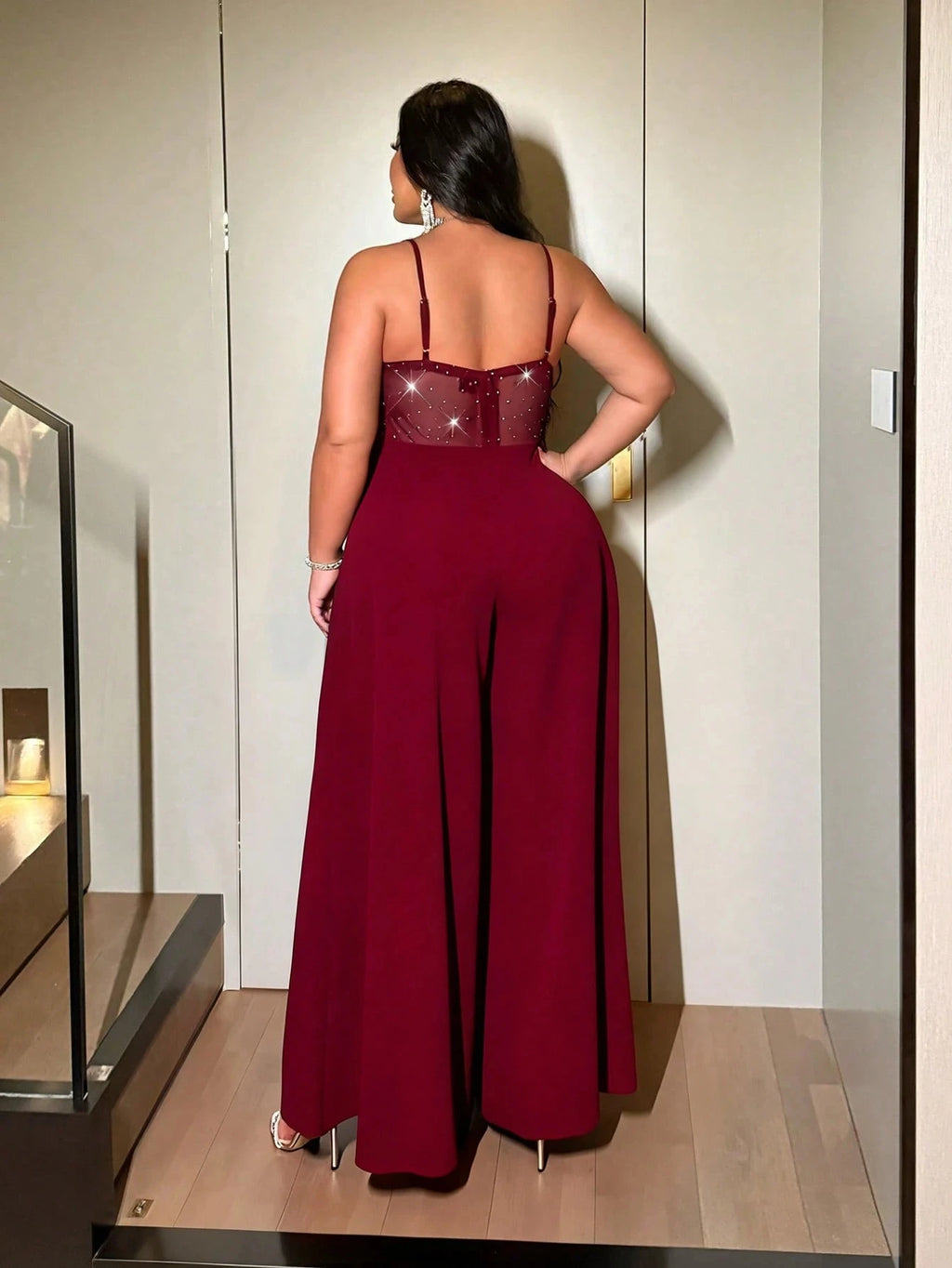 Plus-size women's sexy wide-leg jumpsuit, a stylish backless jumpsuit with shimmering