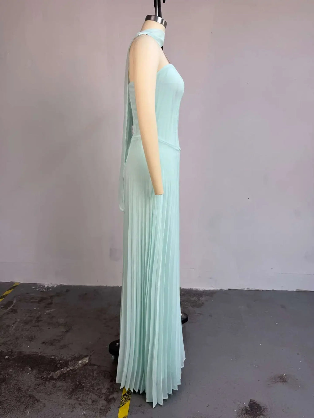Upperglade Elegant Clothing Boutique Sleeveless Long Maxi Dress