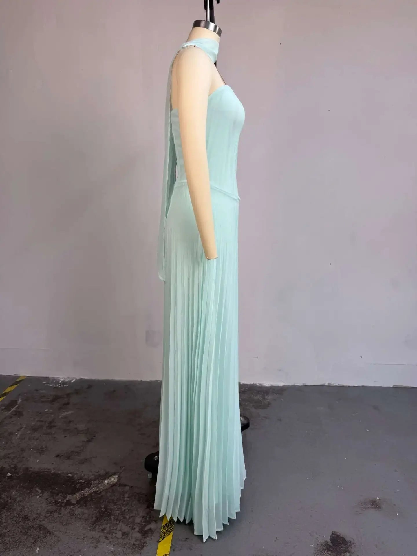 Upperglade Elegant Clothing Boutique Sleeveless Long Maxi Dress
