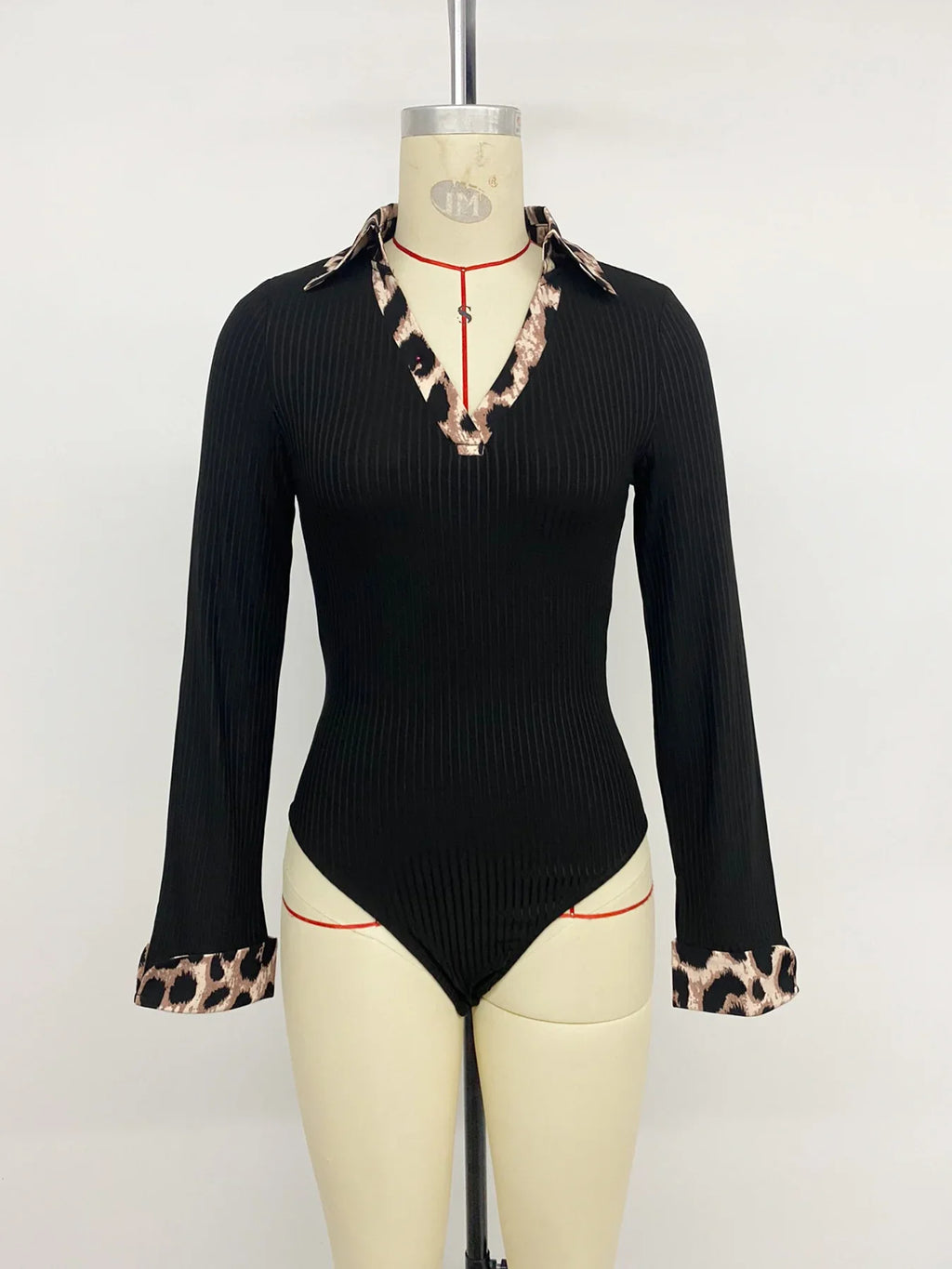 Pleasantville Stitching Leopard Print Collared Knitted Top