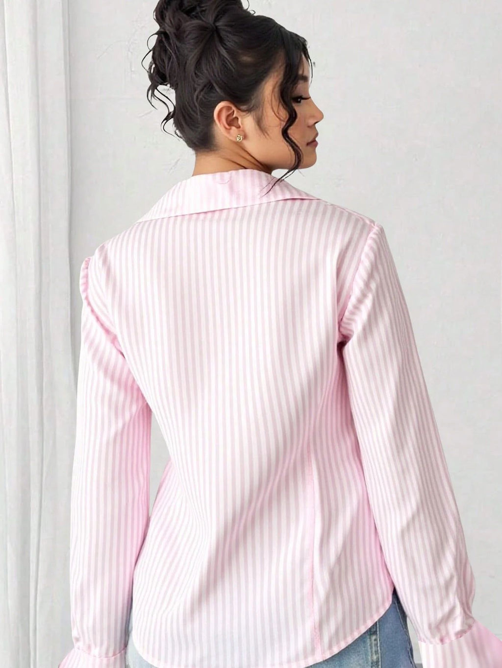 Sexy Slim Fit Long Sleeved Shirt Women Autumn French Cinched Blouse Elegant Top