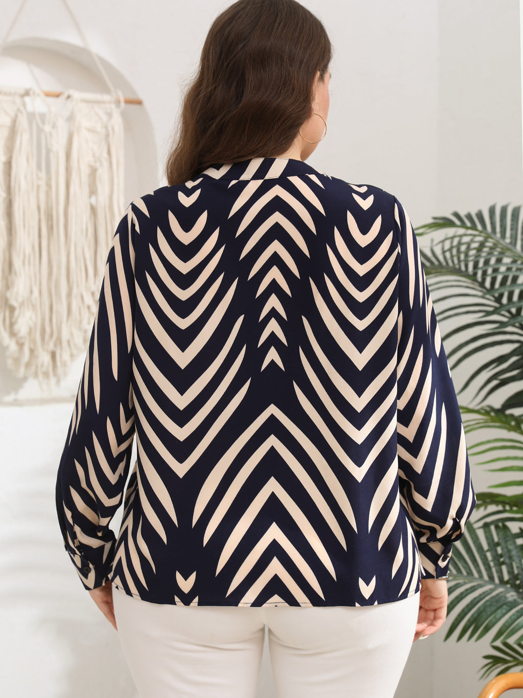 Retro Printed Long Sleeve Loose V neck