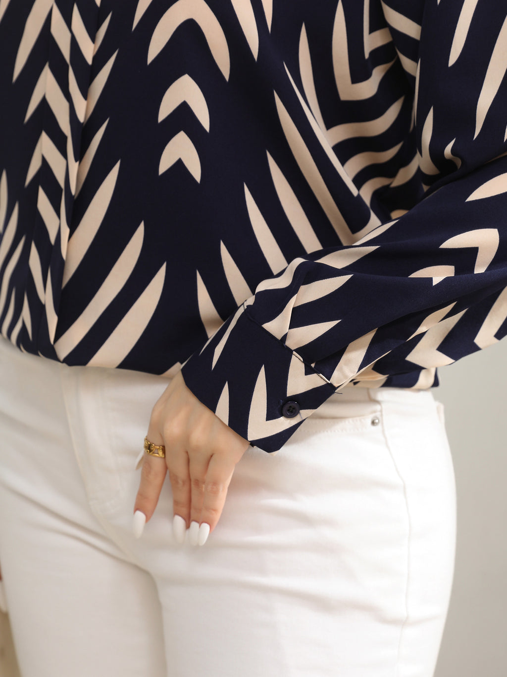 Retro Printed Long Sleeve Loose V neck