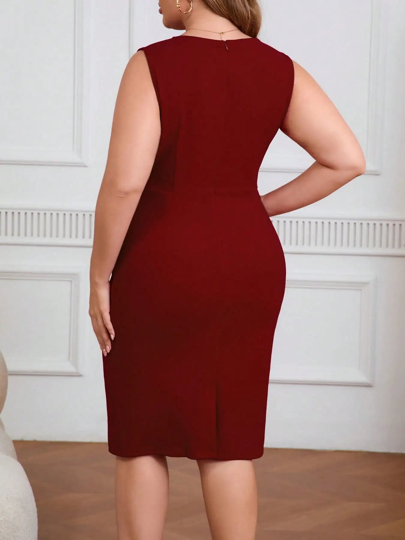 Roxbury Plus Size Ruched Crew Neck Sleeveless Solid Color Bodycon Sheath Dress