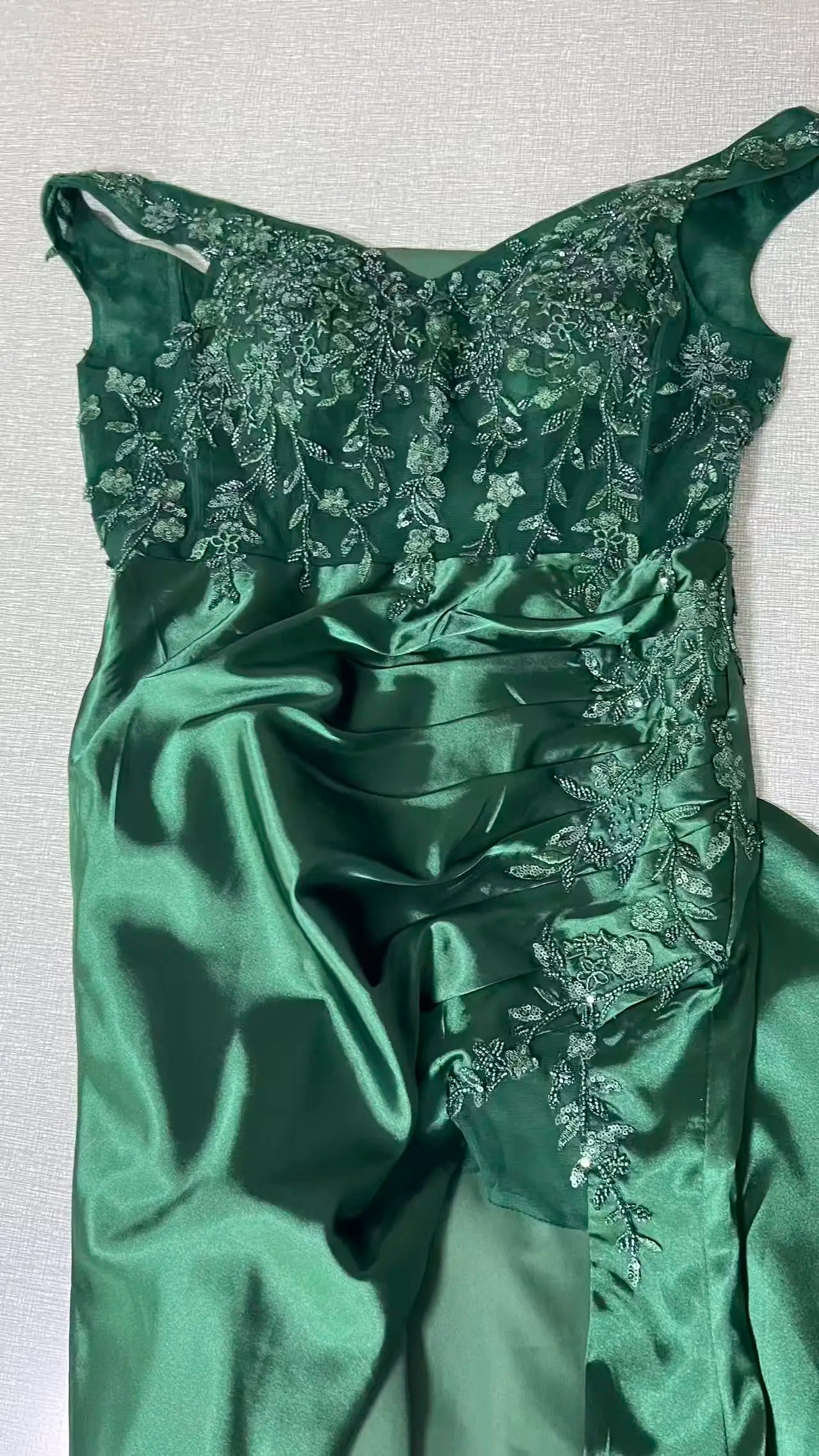 Palmeton Mermaid Lady Evening Sexy Formal Pendant Long Sleeveless V-Neck Satin Dress