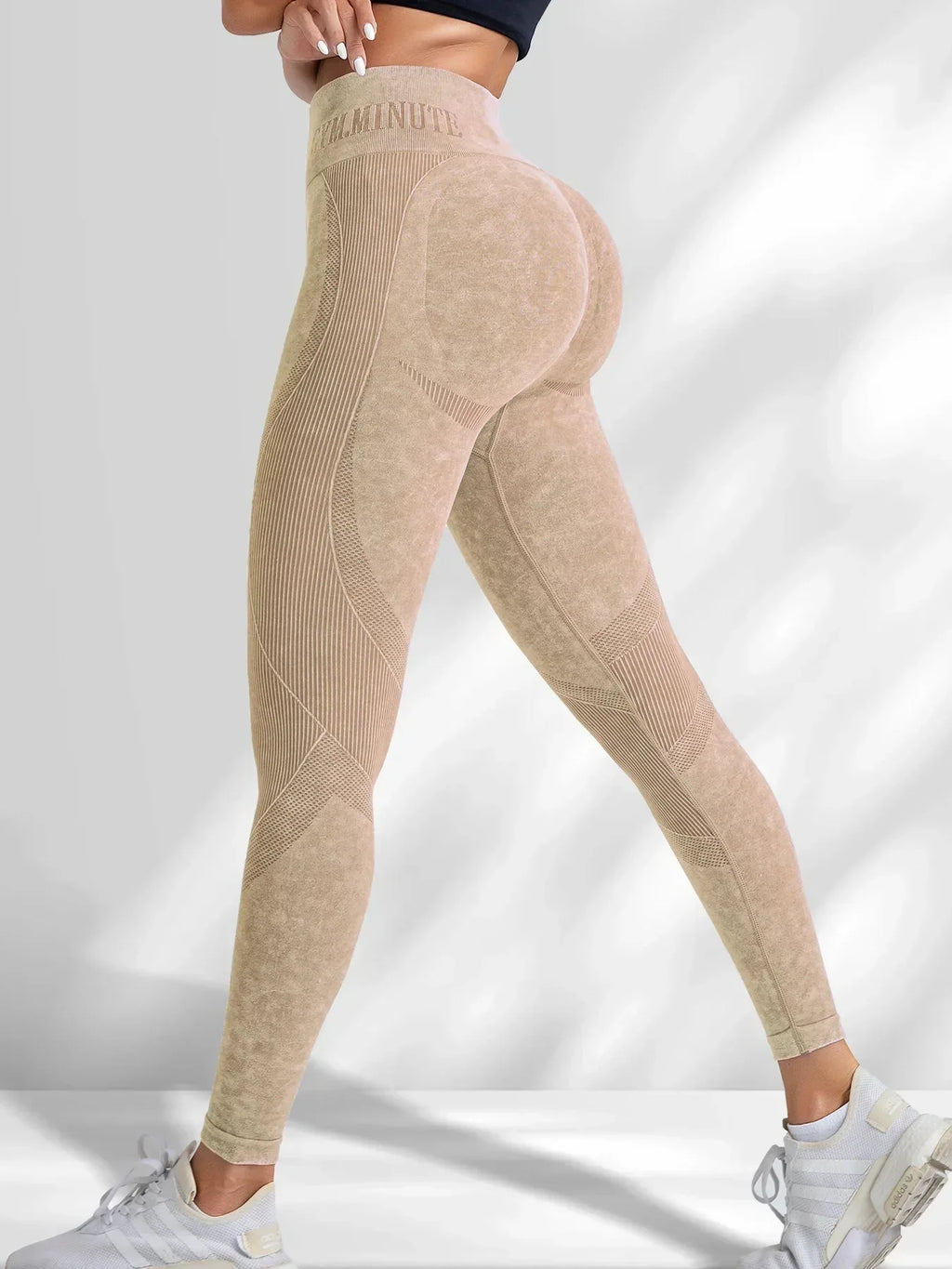 Lebanon Seamless Gym High Waist Hip Lifting Outdoor Sports Tight Waist Letter Sand Leggings
