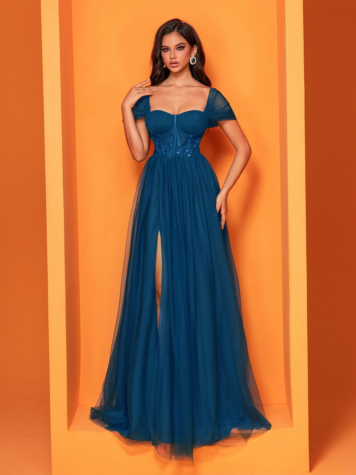 Madrid Elegant Sleeveless Tulle Square Collar Applique Slit Evening Luxury Formal Dress