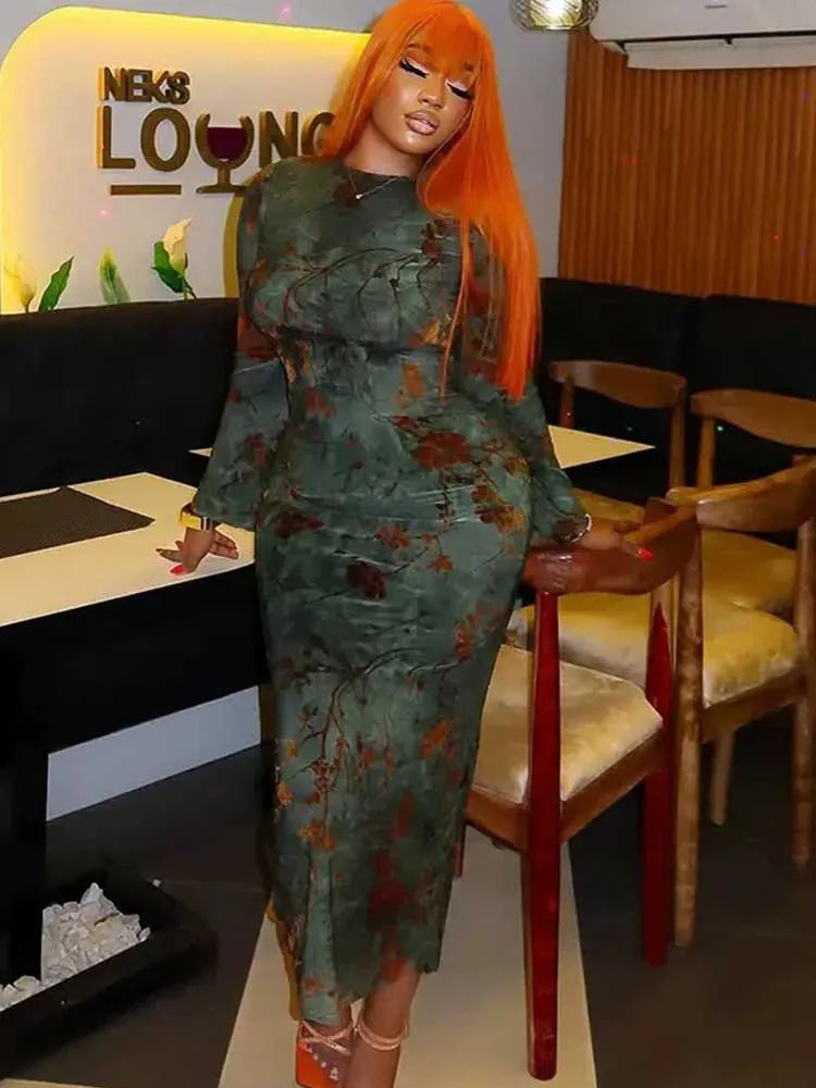 Elegant Backless Long Sleeve Sexy Slimming Dress with A Slit on The Leg