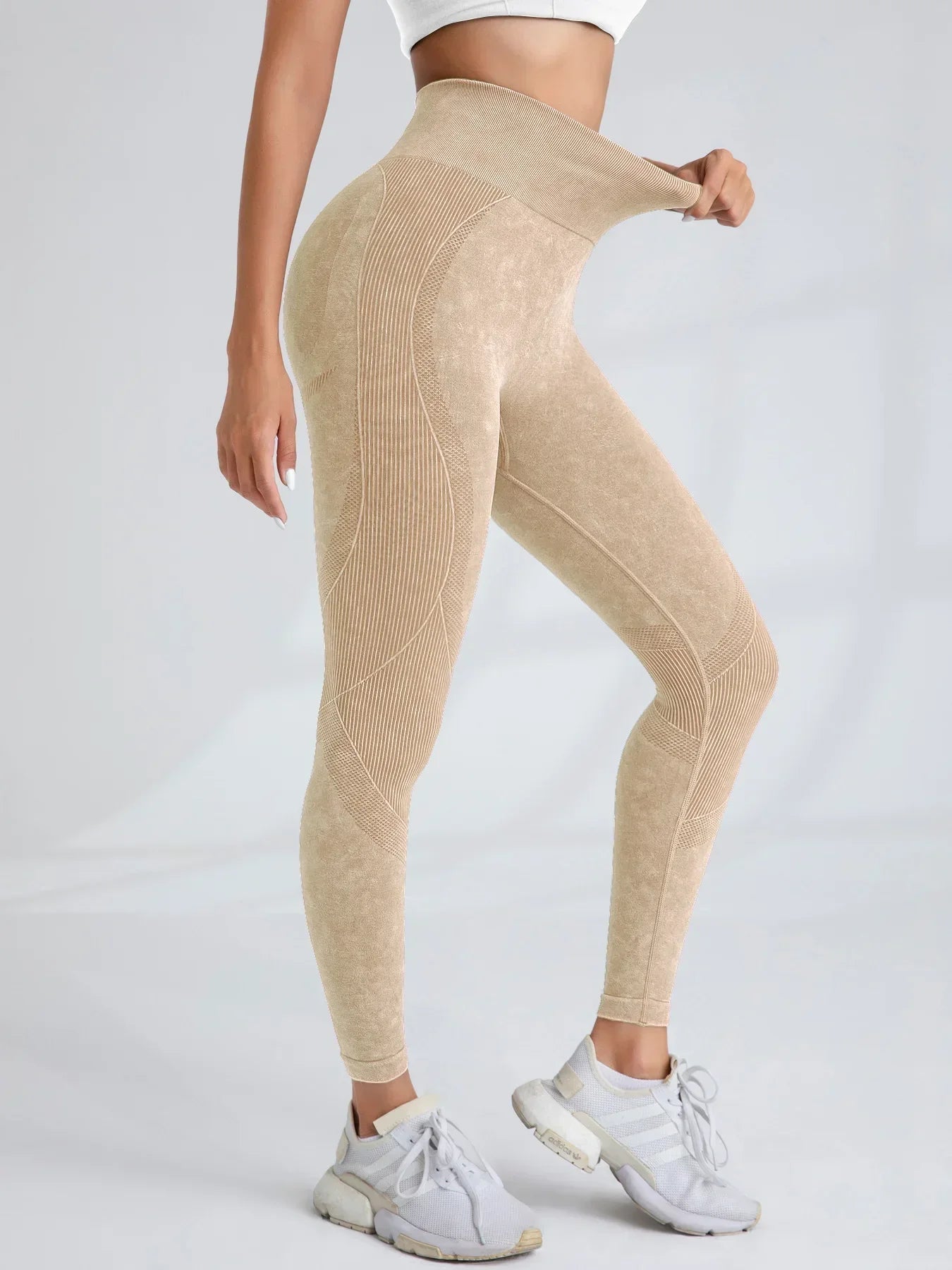 Lebanon Seamless Gym High Waist Hip Lifting Outdoor Sports Tight Waist Letter Sand Leggings