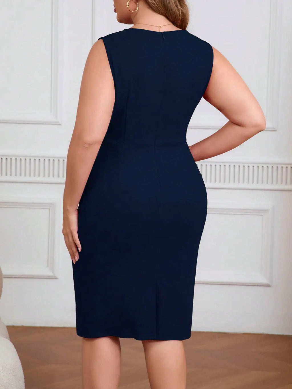 Roxbury Plus Size Ruched Crew Neck Sleeveless Solid Color Bodycon Sheath Dress