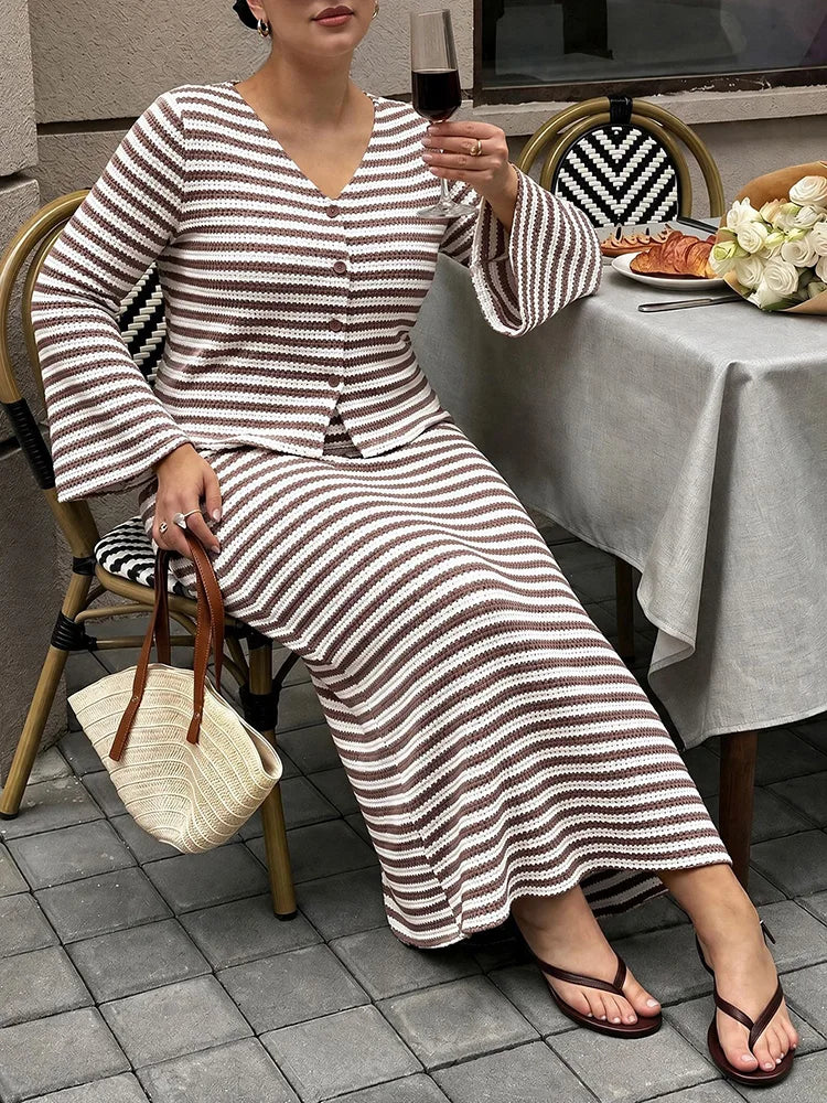 Gisselle Plus Size V-Neck Flared Sleeve Two Piece Sets