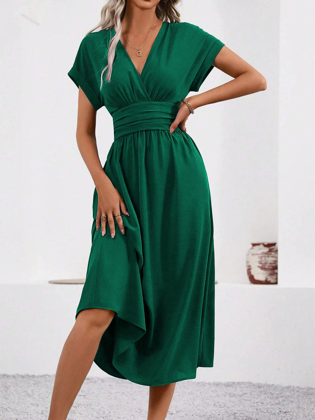 Guachupita Solid-Color V Neck Batwing-Sleeve Pleated Long Elegant Dress