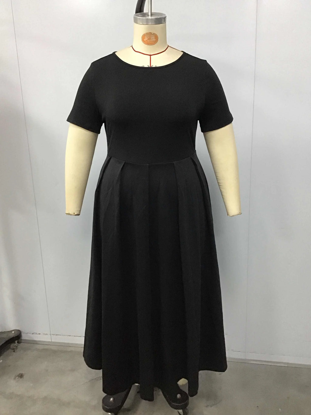 Maine Plus Size Casual Pleated A-Line Basic Round Neck Long Dress