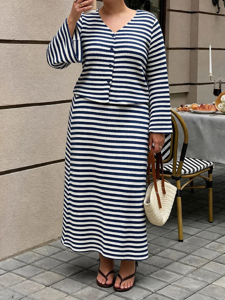 Gisselle Plus Size V-Neck Flared Sleeve Two Piece Sets