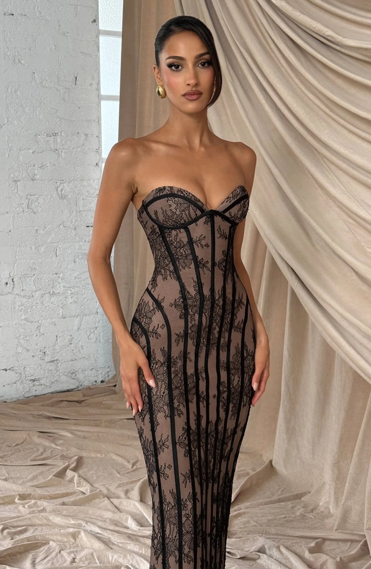 Belvidere Elegant Lace Strapless Waist Cinching Long Dress with Heart-Shaped