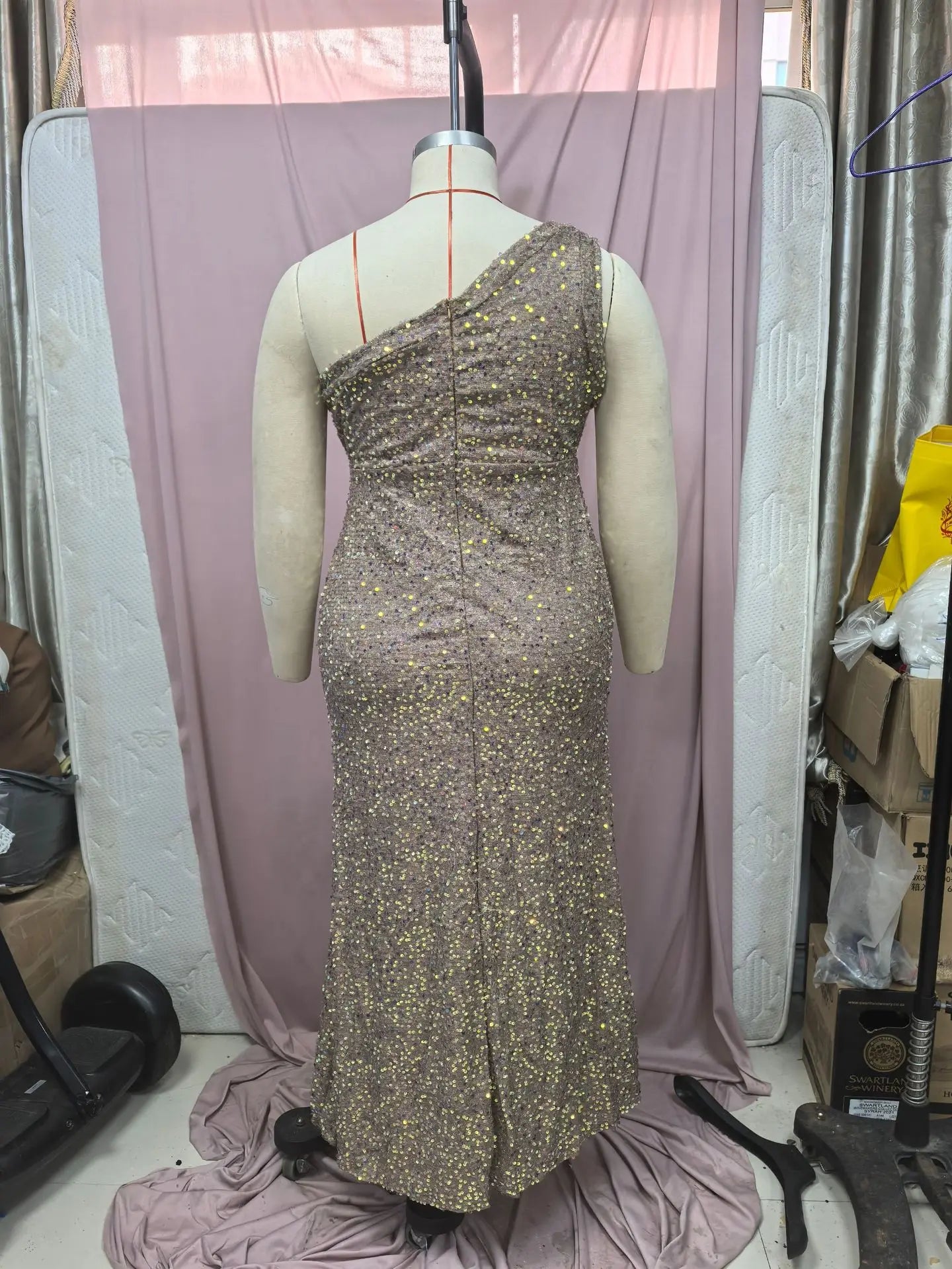 Norway Sequined One Shoulder Sleeveless Slim Elegant Slit Dress