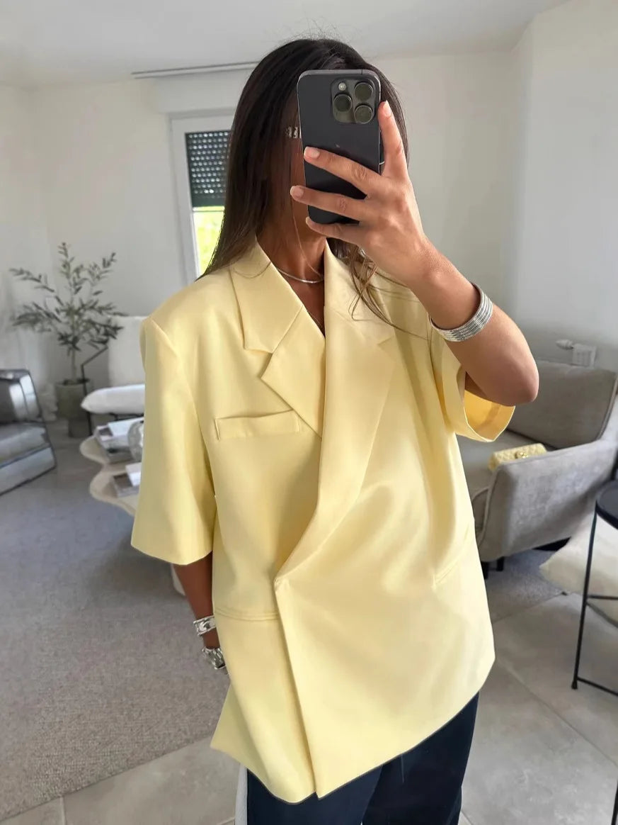 Perla Holiday Lapel Single Button Two Piece Sets