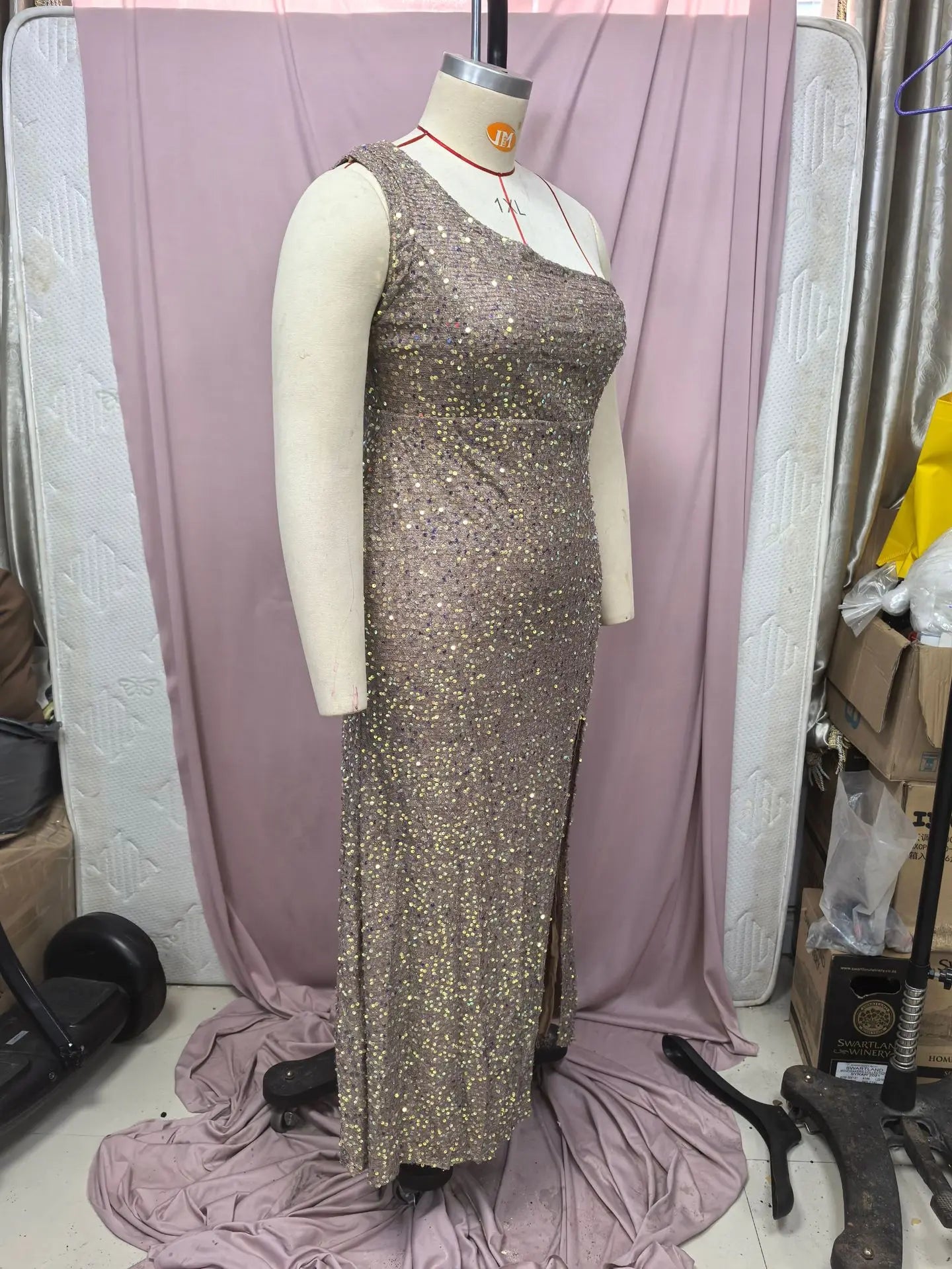 Norway Sequined One Shoulder Sleeveless Slim Elegant Slit Dress