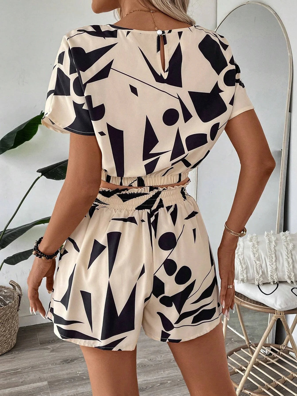 Andrea Waist-Cinching Short-Sleeved Two Piece Sets