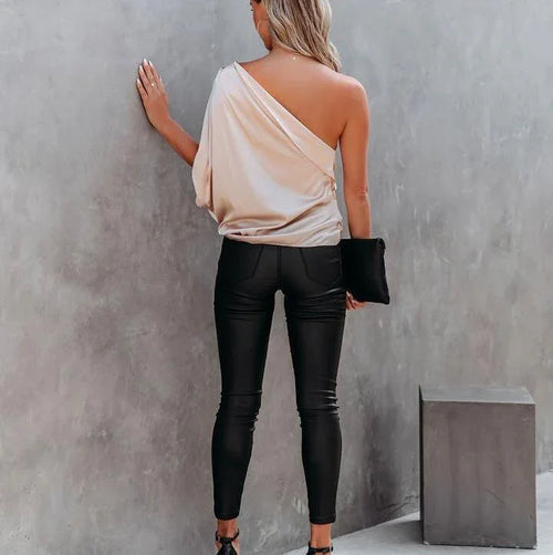 Annie Satin Top Oblique Shoulder Blouse - Vestir en Moda