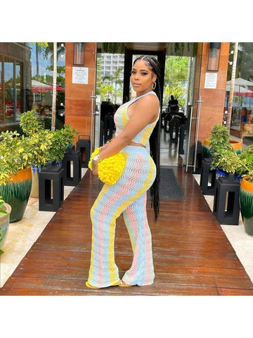 Daphne Halter Contrast Color Crop Top