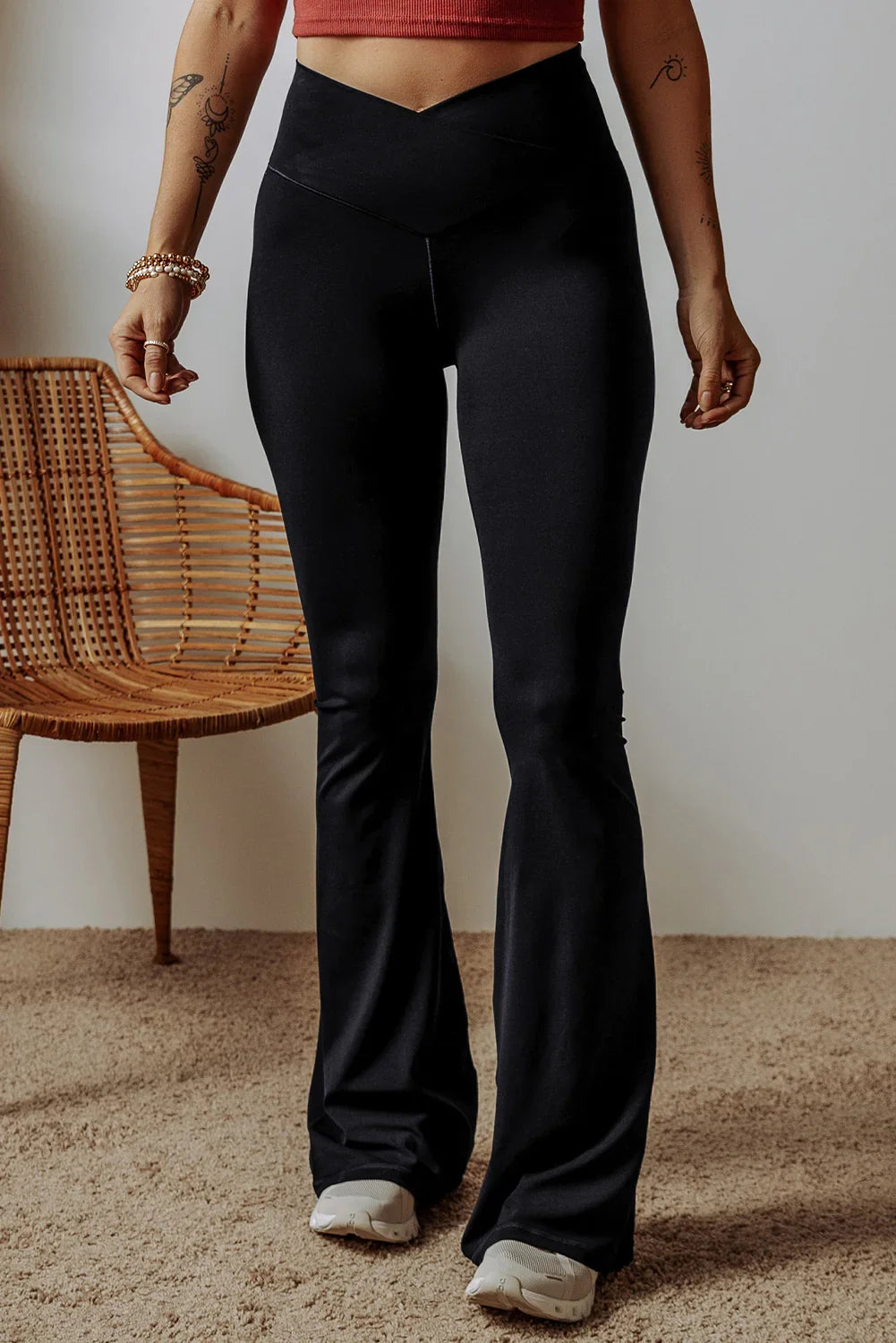 Lia Black V Shape High Waist Flared Leggings