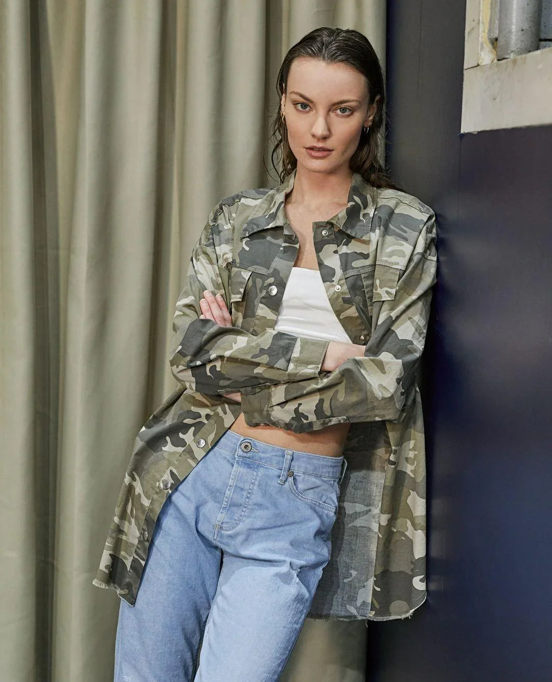 Hope Loose Casual Retro Badge Labeling Camouflage Jacket - Vestir en Moda