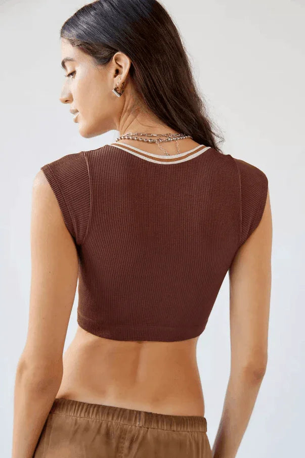 Mia Tight Fitting High Elastic Thread Small Top - Vestir en Moda