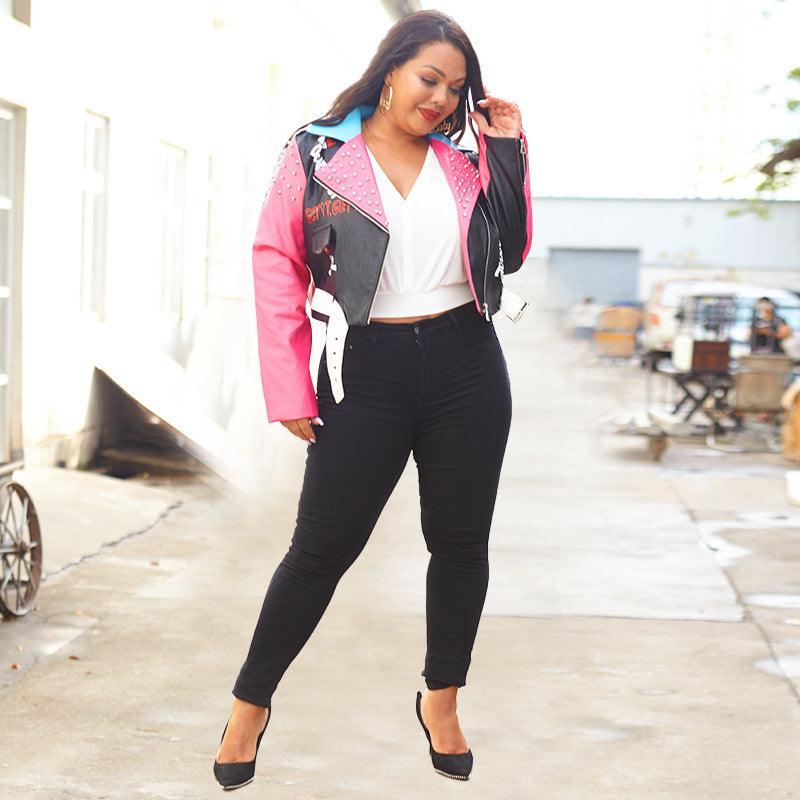 Molly Plus Size Cool Leather Rivet Printing Collared Contrast Jacket - Vestir en Moda