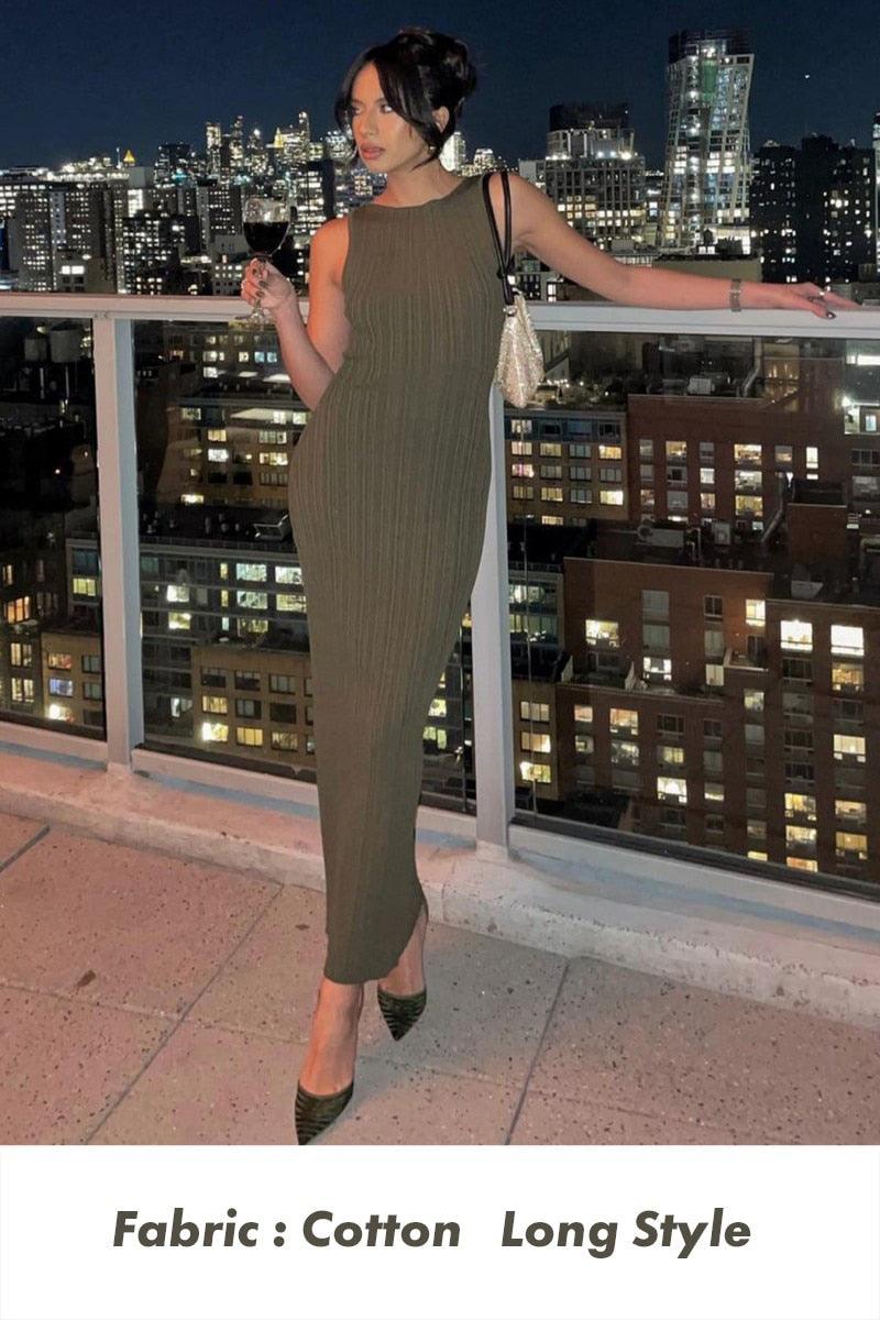 Nia Sleeveless Pleat Round Neck A-line Pit Strip Slim Long Dress - Vestir en Moda