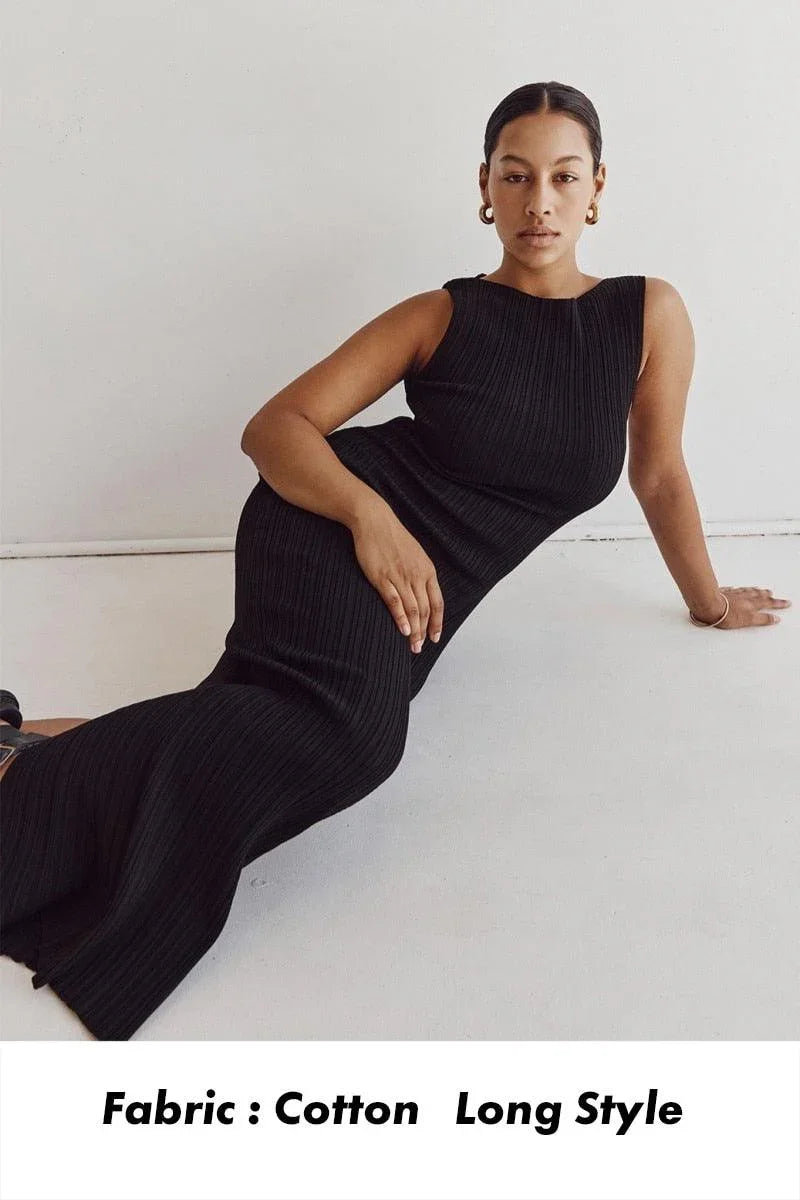 Nia Sleeveless Pleat Round Neck A-line Pit Strip Slim Long Dress - Vestir en Moda