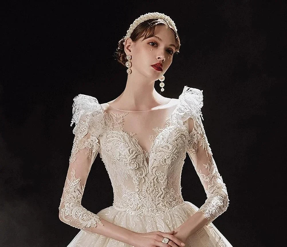 Luxurious Princess Wedding Dresses with Shiny Pearls
