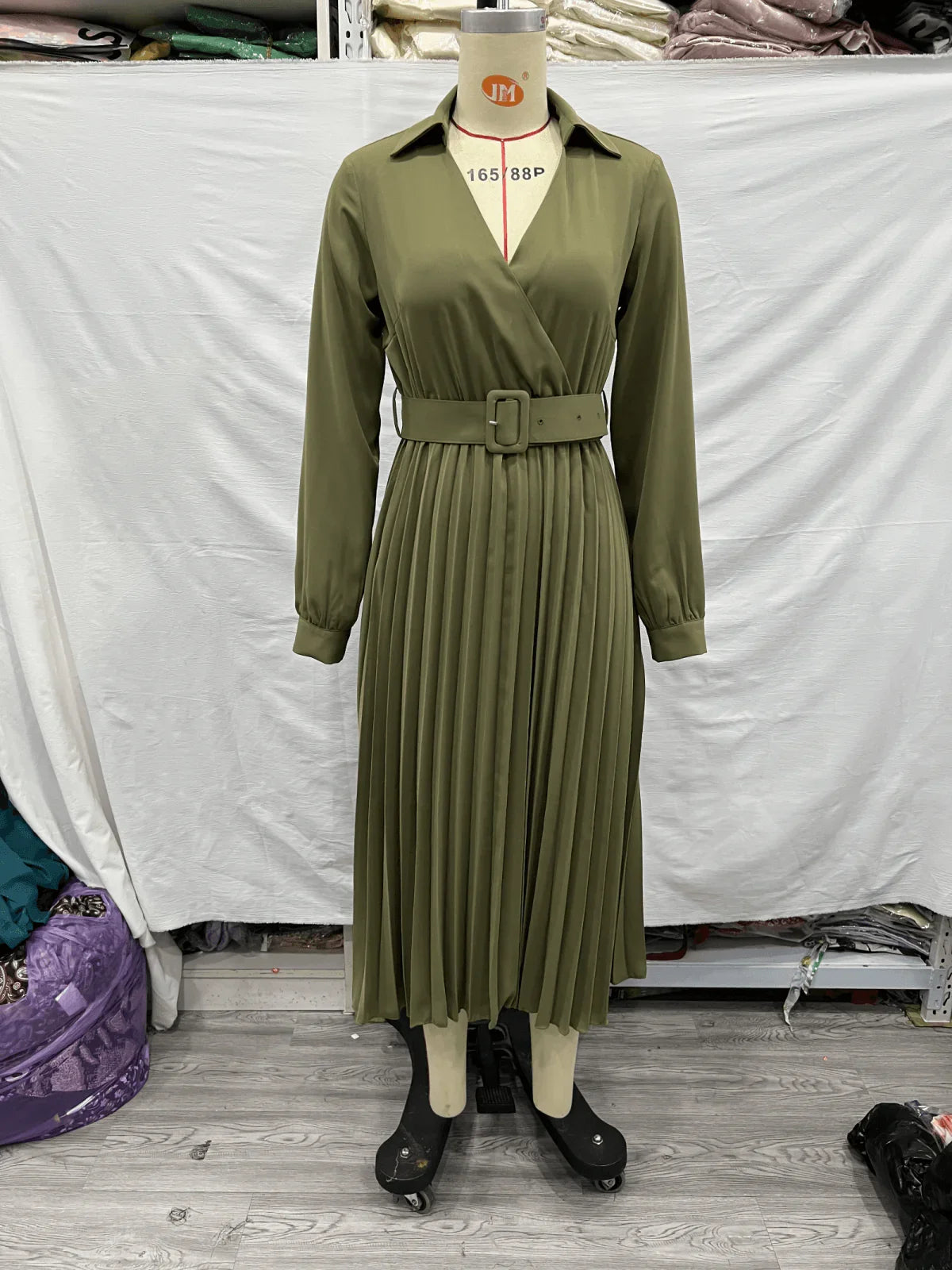 Raquel Women Winter V neck Belt Pleated Dresses - Vestir en Moda