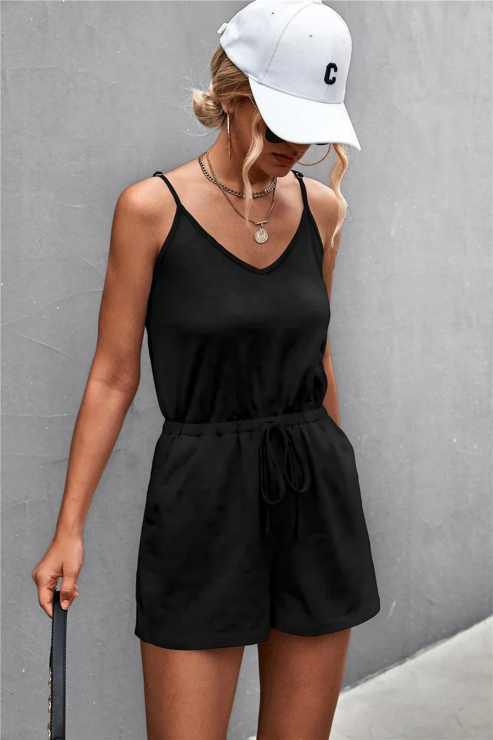 Vanessa Spaghetti Strap V-Neck Pocket Rompers - Vestir en Moda