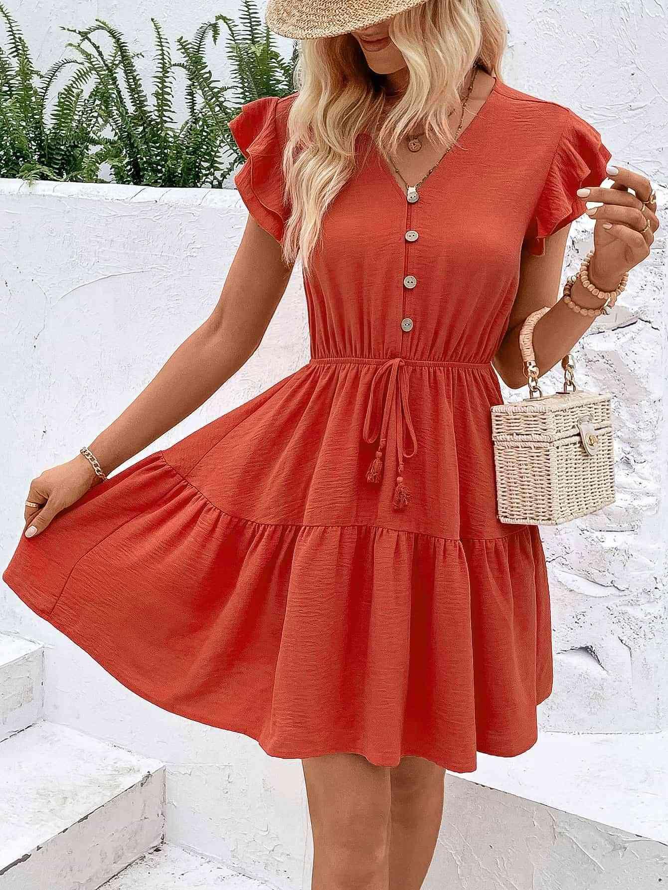 Alexa Tassel Tie V-Neck Flutter Sleeve Dress - Vestir en Moda